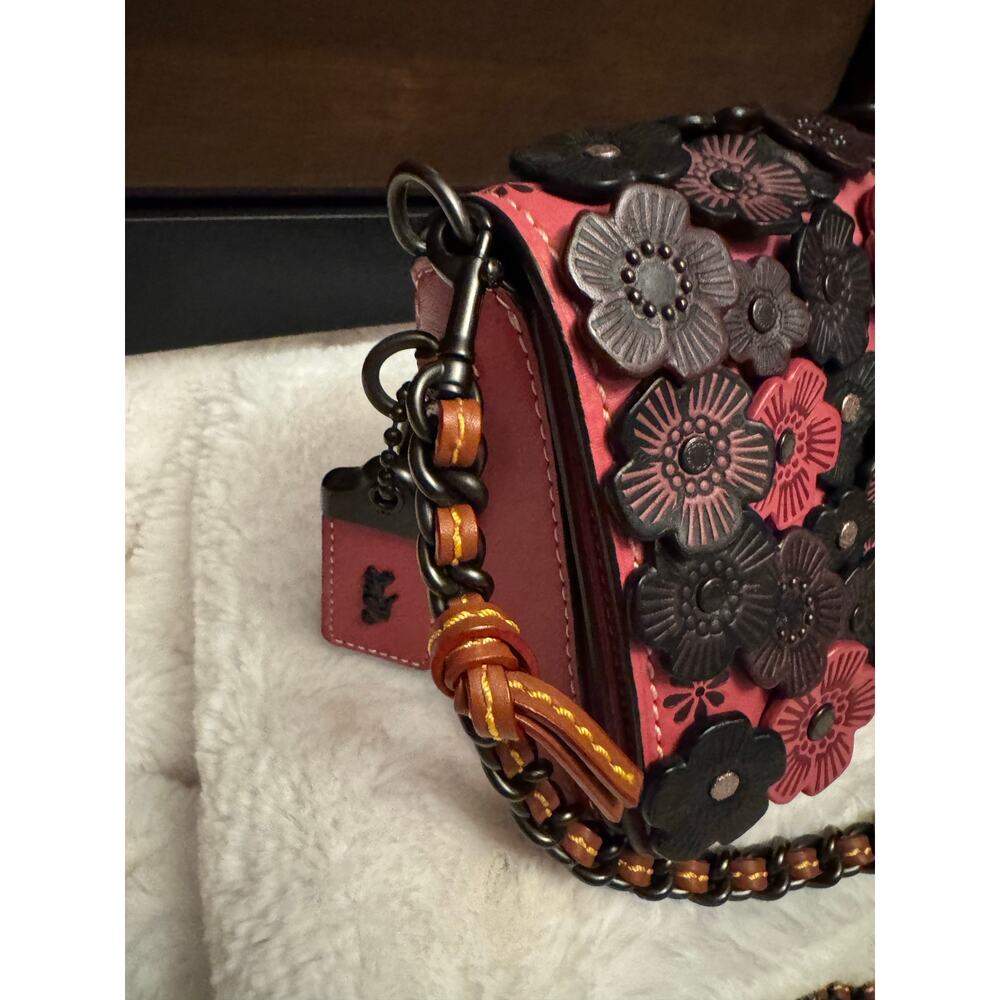 Stunning Pink and Black coach vintage Y2K Tea Rose Applique Dinky purse - Picture 4 of 14